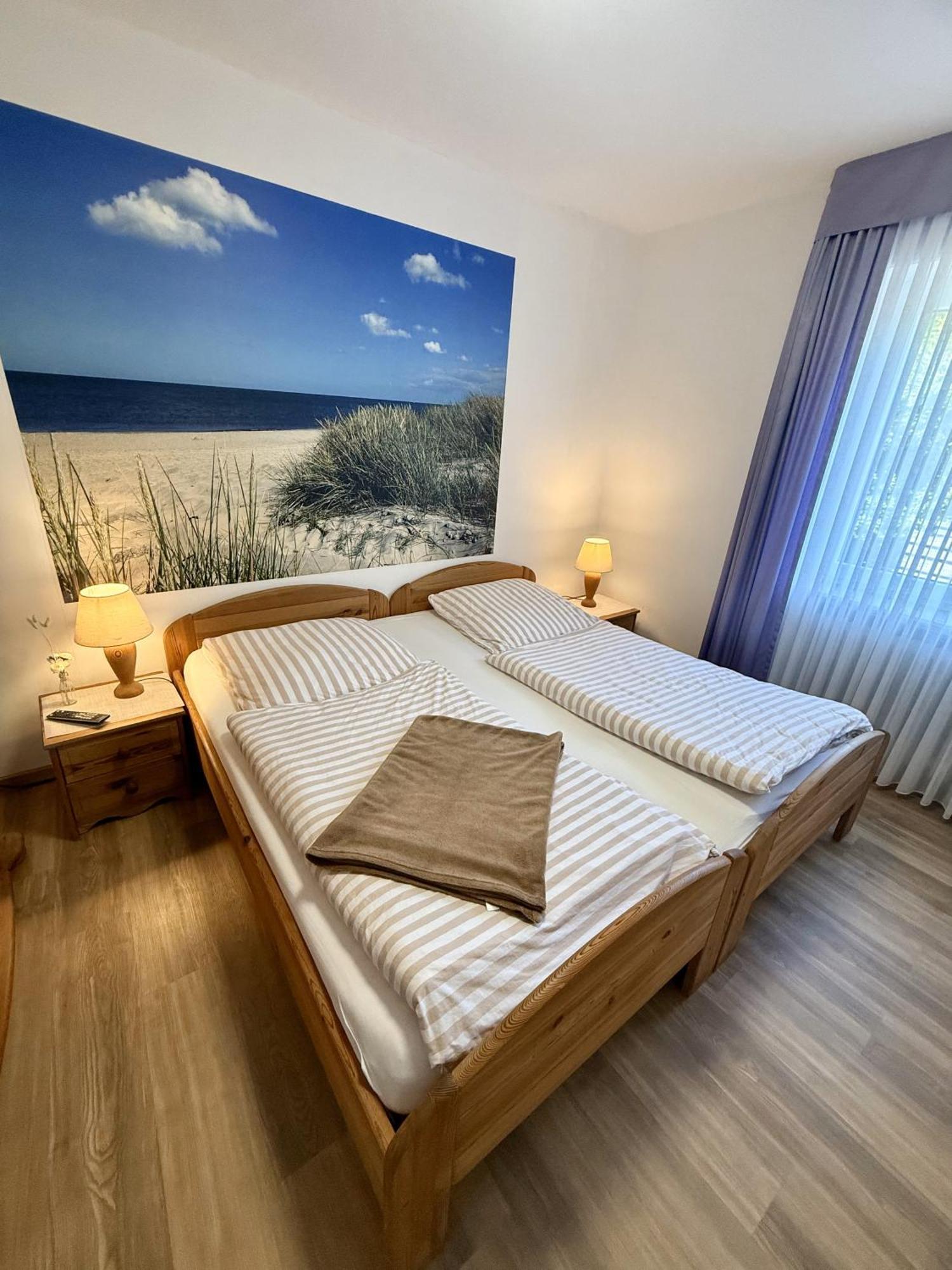 Ferienhaus Blinkfuer Neuharlingersiel Extérieur photo